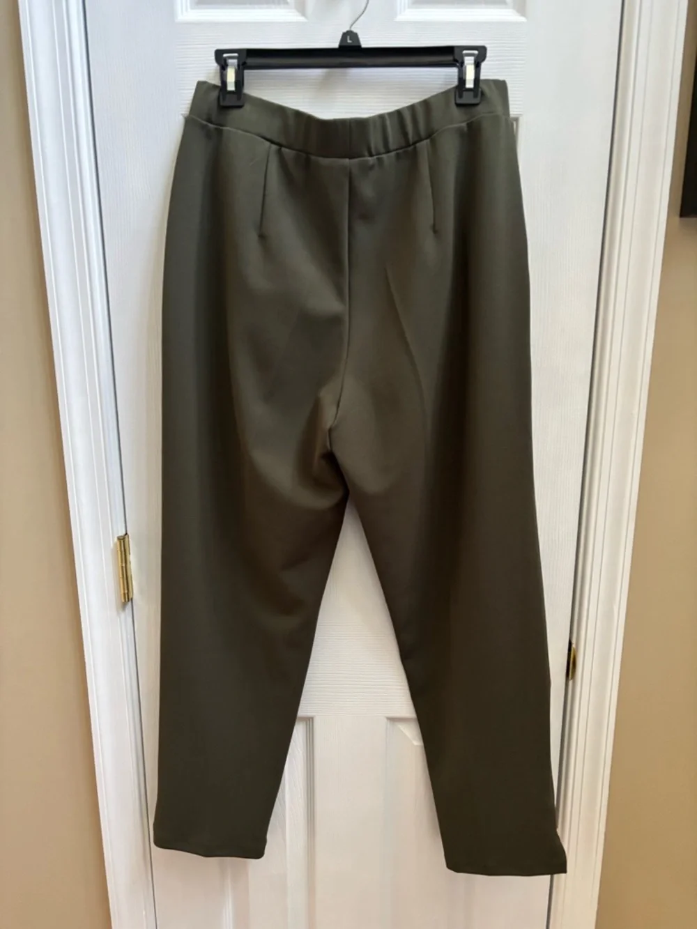 Michael Kors Olive Green Pull-On Women's Pants w/ Gold Ankle Emblem, Size L, EUC - Picture 4 of 4